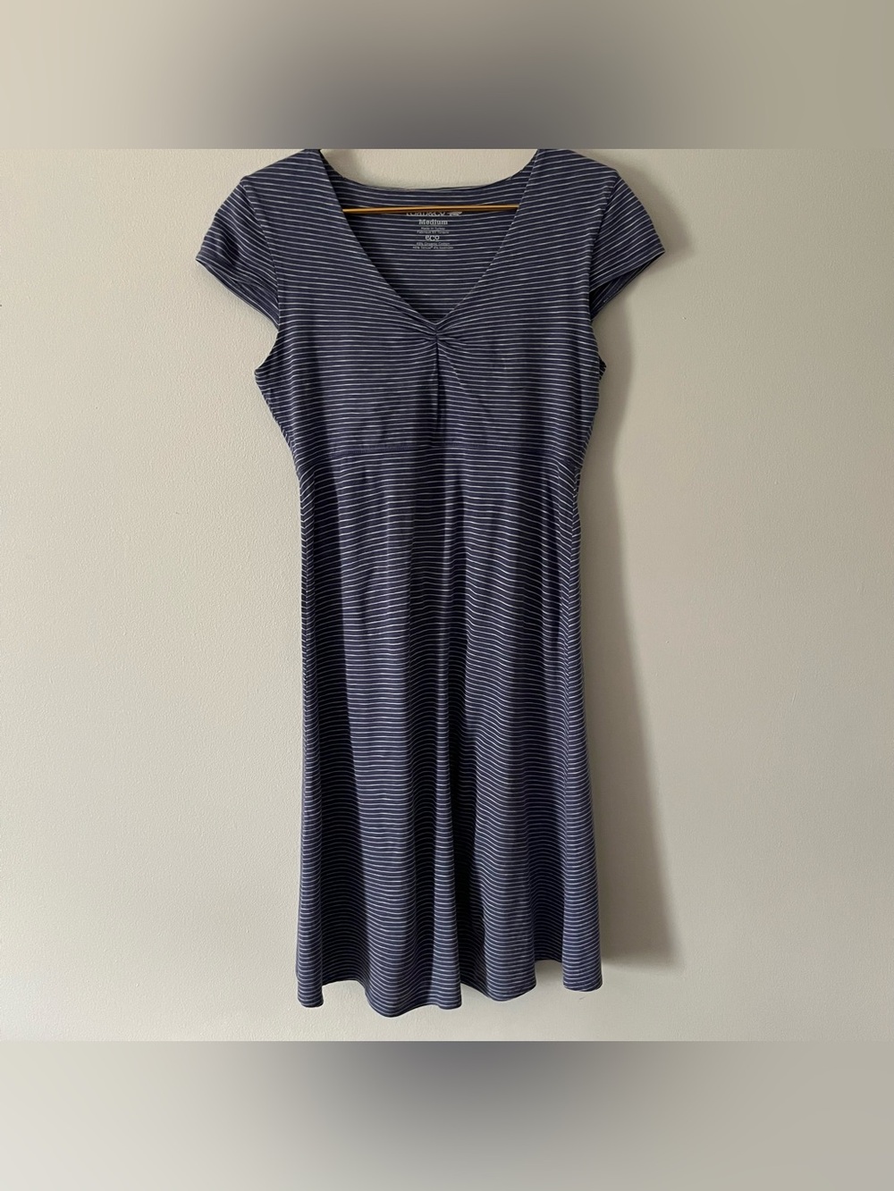 Toad&Co Rosemarie Dress Navy Blue & White Striped V-Neck Knit Lightweight Size M